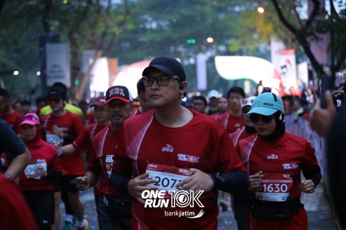 Race photo from ONE RUN 10 K