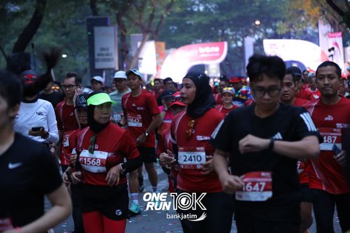 Race photo from ONE RUN 10 K