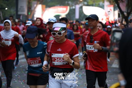 Race photo from ONE RUN 10 K
