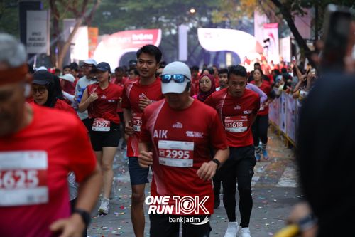 Race photo from ONE RUN 10 K