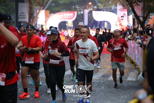 Race photo from ONE RUN 10 K