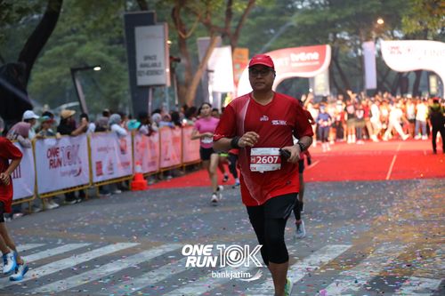 Race photo from ONE RUN 10 K