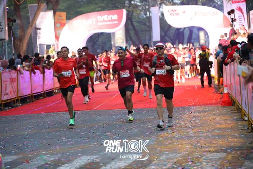 Race photo from ONE RUN 10 K
