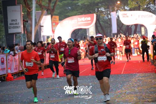 Race photo from ONE RUN 10 K