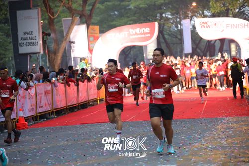 Race photo from ONE RUN 10 K