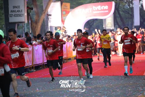 Race photo from ONE RUN 10 K