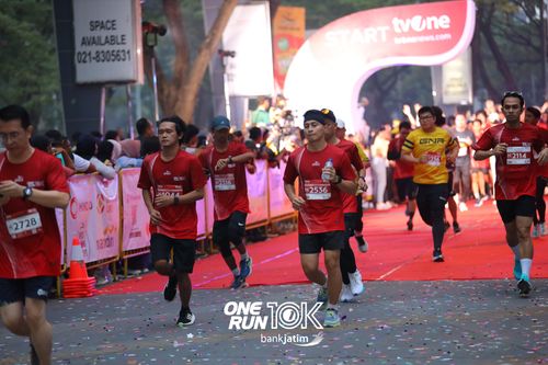 Race photo from ONE RUN 10 K