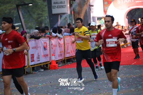 Race photo from ONE RUN 10 K