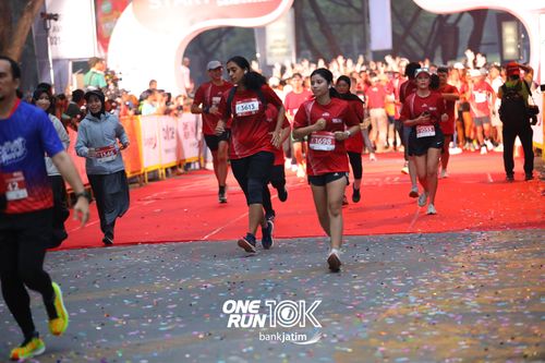 Race photo from ONE RUN 10 K