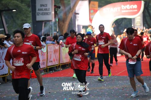 Race photo from ONE RUN 10 K