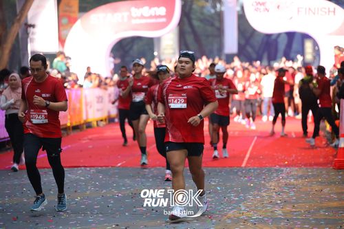 Race photo from ONE RUN 10 K