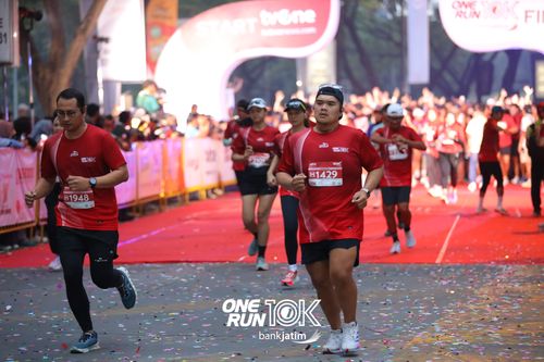Race photo from ONE RUN 10 K
