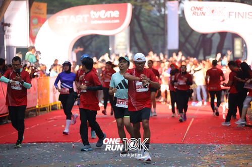 Race photo from ONE RUN 10 K