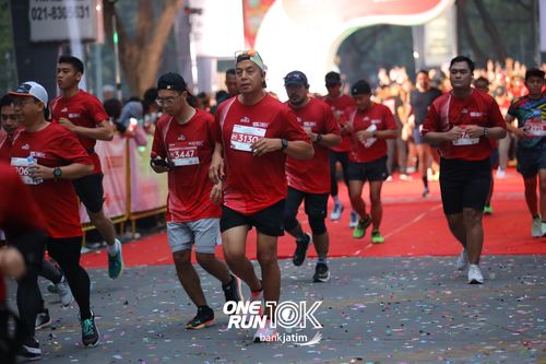 Race photo from ONE RUN 10 K