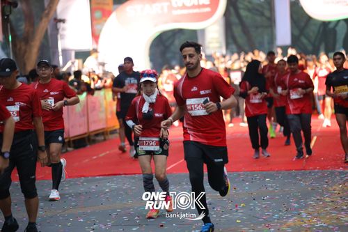 Race photo from ONE RUN 10 K