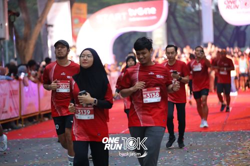 Race photo from ONE RUN 10 K