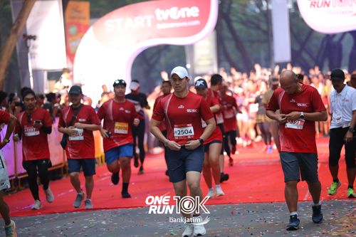 Race photo from ONE RUN 10 K