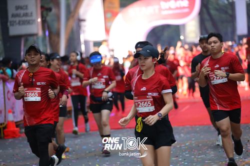 Race photo from ONE RUN 10 K