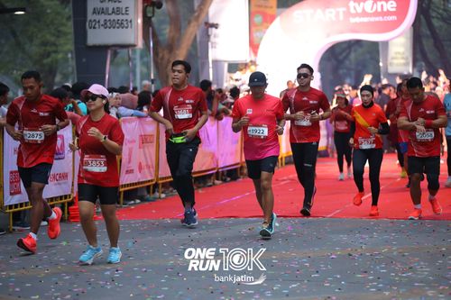 Race photo from ONE RUN 10 K
