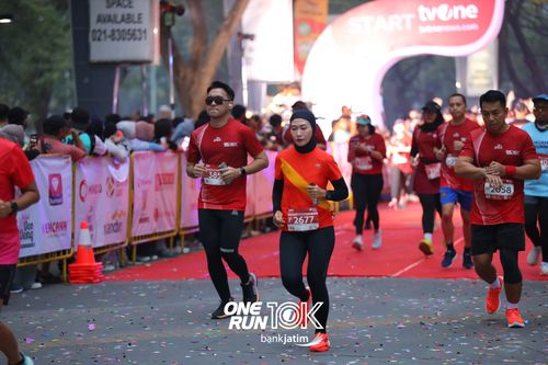 Race photo from ONE RUN 10 K