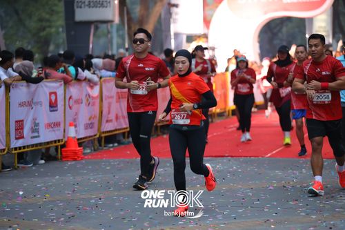 Race photo from ONE RUN 10 K