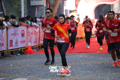 Race photo from ONE RUN 10 K