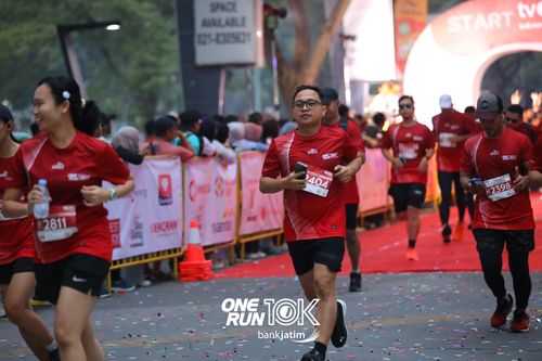 Race photo from ONE RUN 10 K
