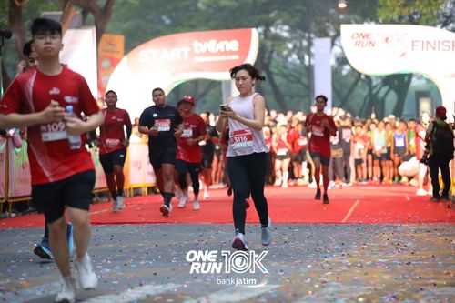 Race photo from ONE RUN 10 K