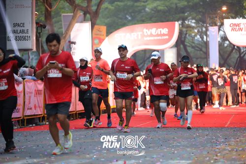 Race photo from ONE RUN 10 K