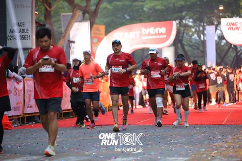 Race photo from ONE RUN 10 K