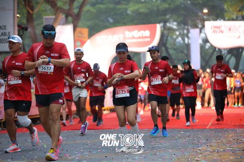 Race photo from ONE RUN 10 K