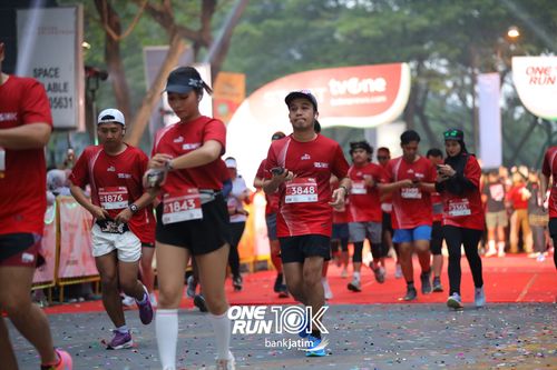 Race photo from ONE RUN 10 K