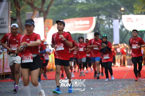 Race photo from ONE RUN 10 K
