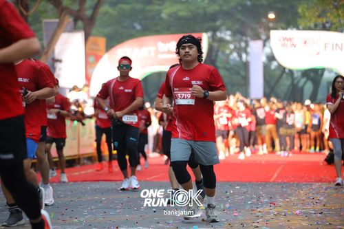 Race photo from ONE RUN 10 K