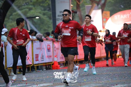 Race photo from ONE RUN 10 K