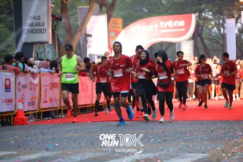 Race photo from ONE RUN 10 K