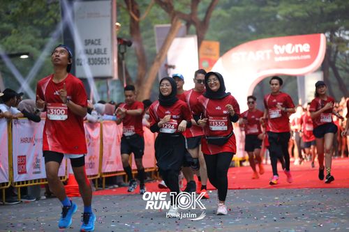 Race photo from ONE RUN 10 K