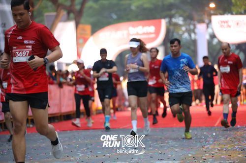 Race photo from ONE RUN 10 K