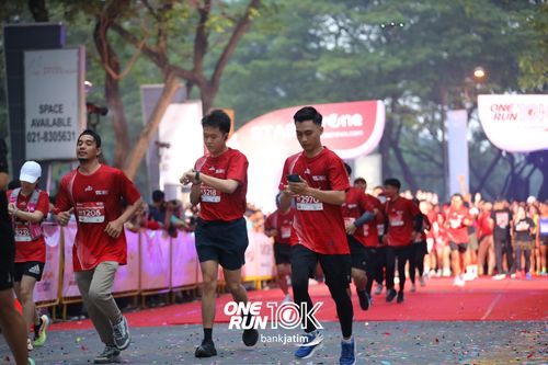 Race photo from ONE RUN 10 K