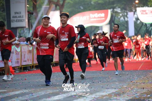 Race photo from ONE RUN 10 K