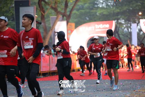 Race photo from ONE RUN 10 K