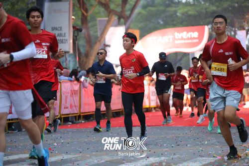 Race photo from ONE RUN 10 K