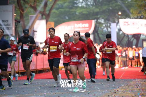 Race photo from ONE RUN 10 K
