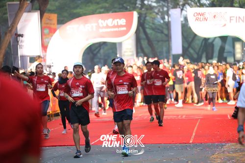 Race photo from ONE RUN 10 K