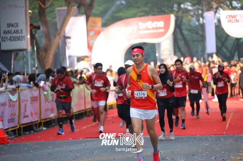 Race photo from ONE RUN 10 K