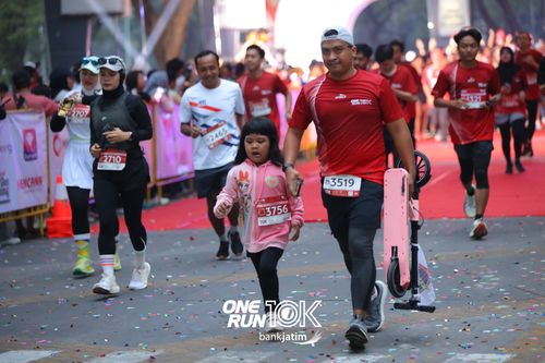 Race photo from ONE RUN 10 K