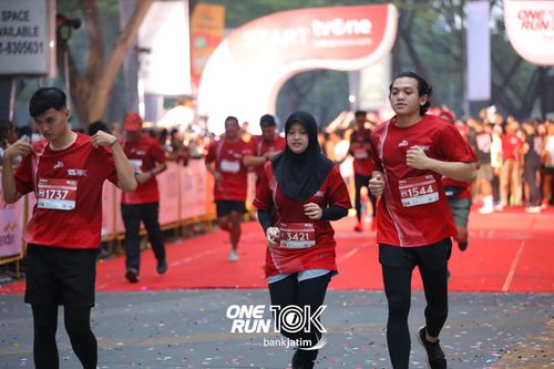 Race photo from ONE RUN 10 K
