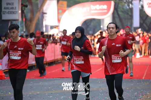Race photo from ONE RUN 10 K