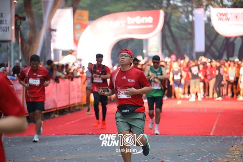 Race photo from ONE RUN 10 K