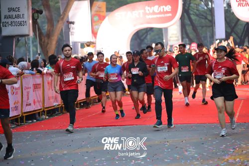 Race photo from ONE RUN 10 K